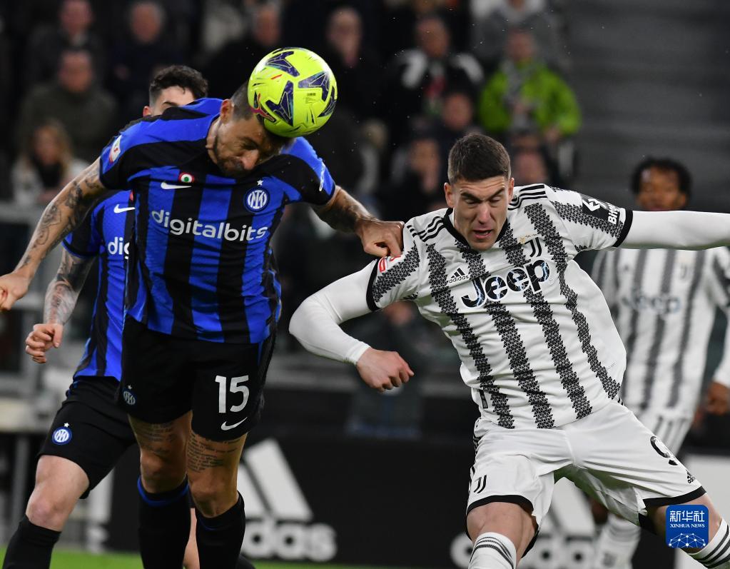 美记：德拉蒙德受伤后在球员通道坐上了轮椅（美媒：德拉蒙德受伤后在球员通道被推上轮椅）