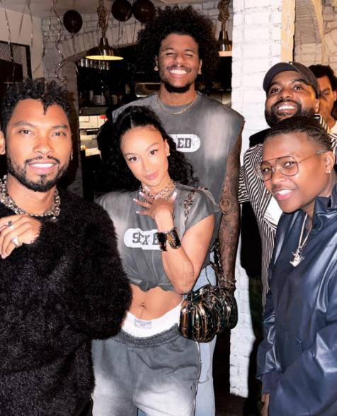 掘金约基奇三双末节爆发（约基奇轰三双 末节带领掘金爆发）