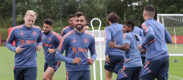 巴蒂：劳塔罗和小蜘蛛可以一起上，但其中一人必须做出牺牲（巴蒂：劳塔罗与小蜘蛛可同场，但需一人为团队让步）