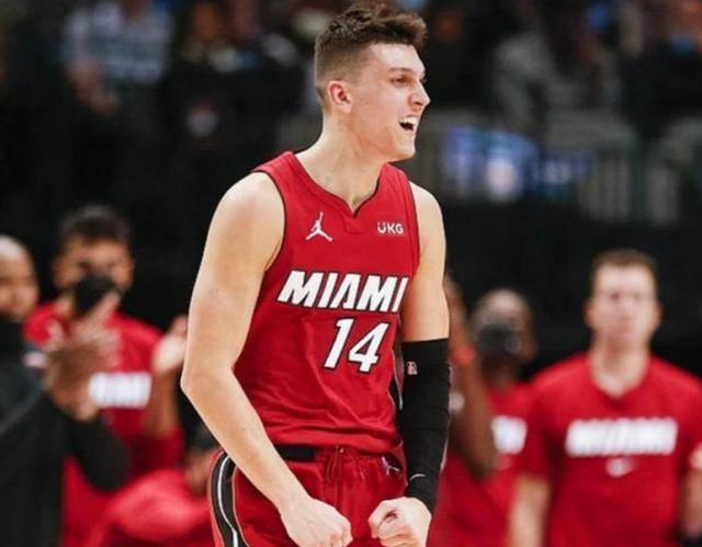 阿莱格里：普利希奇很难赶上比赛；并不是我在改造莱奥（阿莱格里称普利希奇难赶上比赛，否认自己改造莱奥）