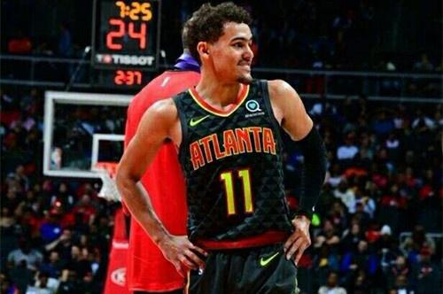 英超半场：哈兰德头槌破门，曼城暂1-0水晶宫（英超半场：哈兰德头球建功，曼城暂以1-0领先水晶宫）