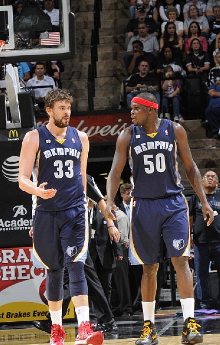 球队战术调整有效限制对手发挥（战术调整奏效，成功压制对手表现）