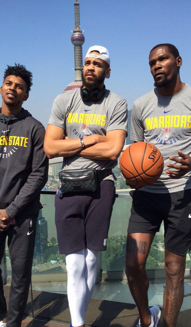 伤愈复出，卡瓦尼时隔两个月再次代表博卡出场并打进一粒点球（阔别两月复出，卡瓦尼重返博卡点球建功）