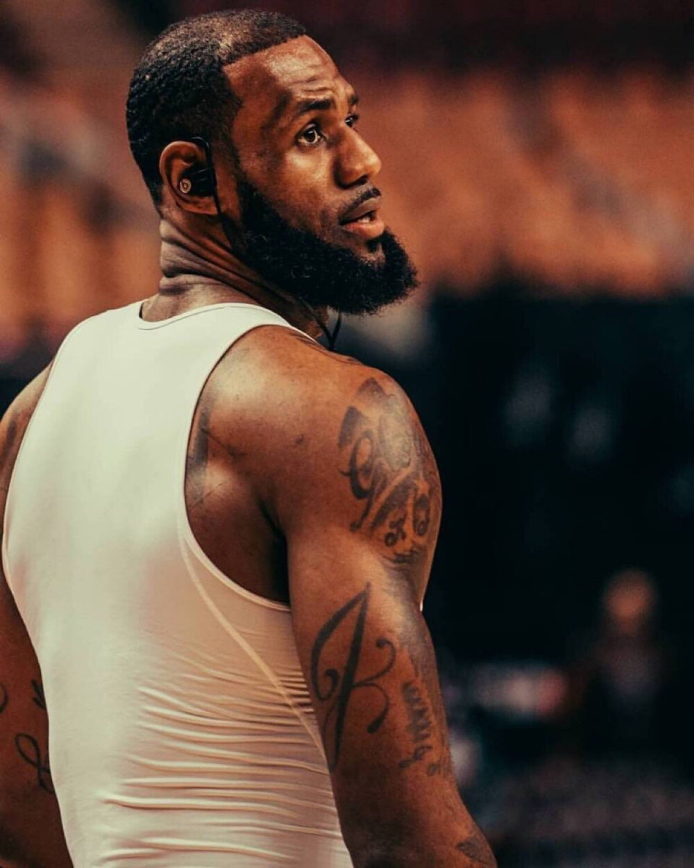 西甲：巴萨4-1大胜瓦伦西亚（西甲：巴萨4-1完胜瓦伦西亚）