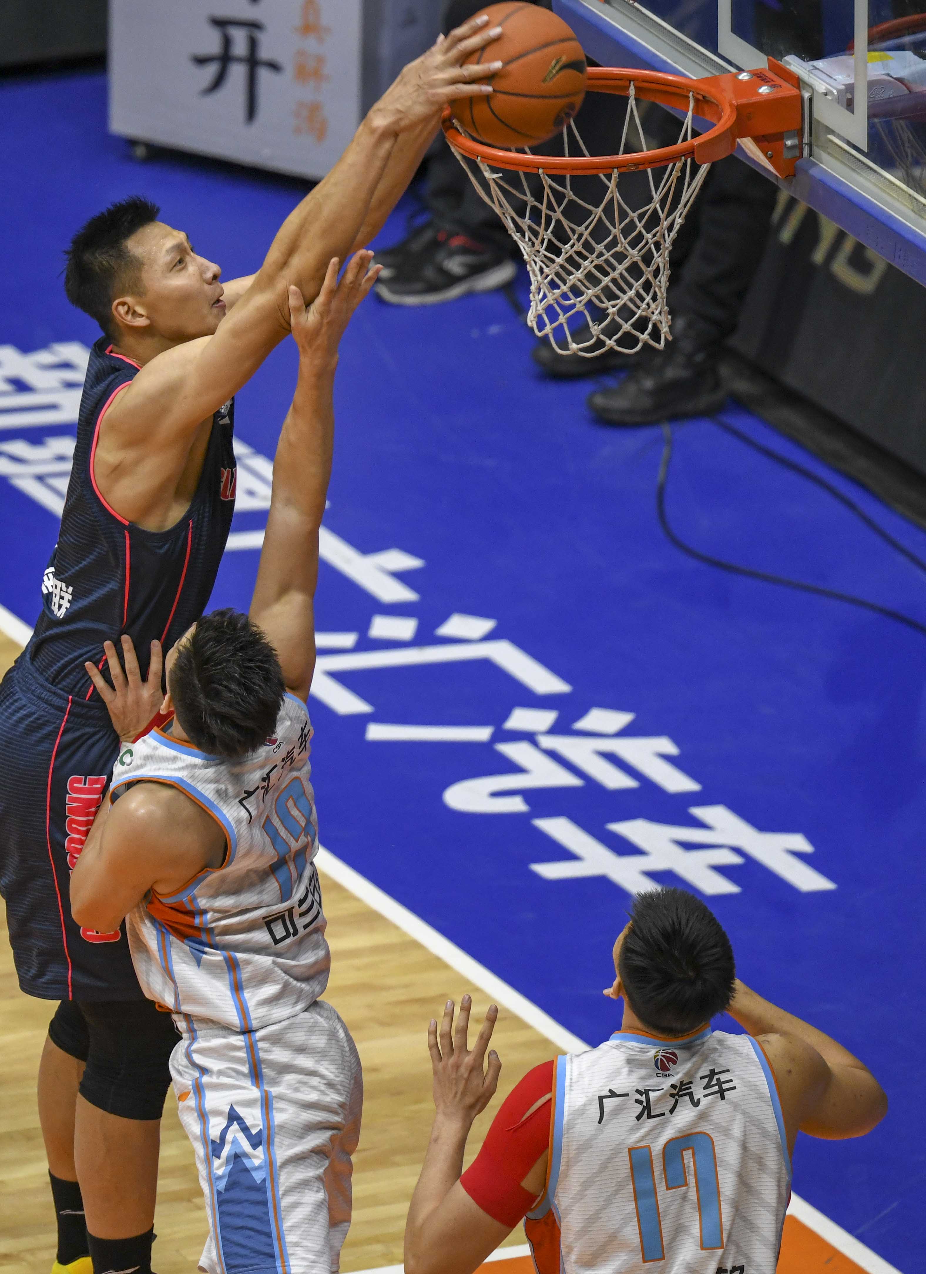 翻新太贵，维罗纳市长托马西提出把维罗纳现主场直接拆除再重建（因翻新成本过高，维罗纳市长托马西建议拆除现有主场并重建）