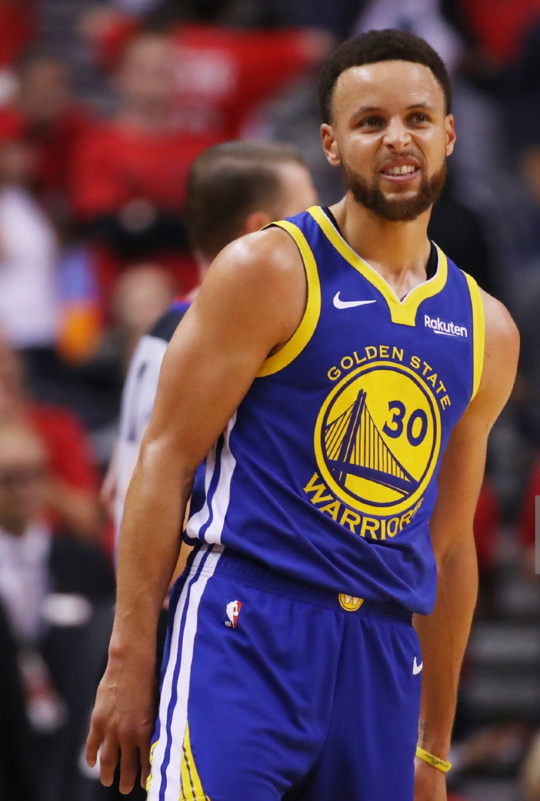 阿斯：皇马会员大会将提交创纪录收入，上赛季达11.85亿欧元（阿斯：皇马会员大会将公布史上最高收入，上一季为11.85亿欧元）