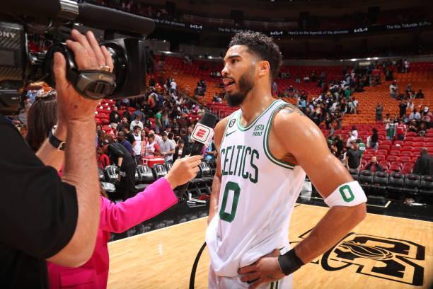 屡献神扑！霍安·加西亚全场数据：做出5次扑救，1次解围（霍安·加西亚高接抵挡显神勇：全场贡献5次扑救+1次解围）