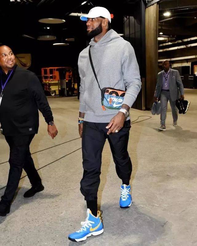 近期手感不佳！文班：我之前没经历过这种防守，我在努力适应（文班谈近况：首次遇到这种防守 近期状态起伏 正在努力适应）