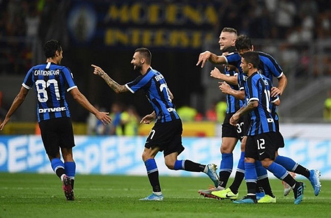 战三镇替补出场，依木兰完成山东泰山一线队首秀（替补登场对阵三镇，依木兰迎来山东泰山一线队处子秀）