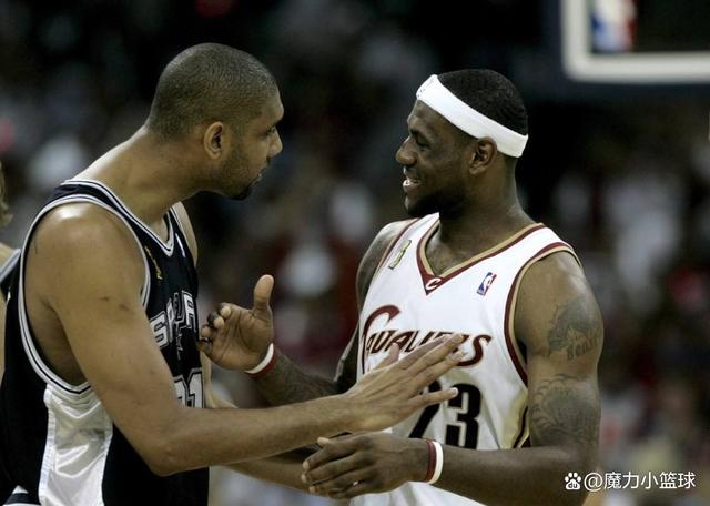 图片报：于帕想在新合同第一年就加入解约金条款，拜仁不同意（图片报：于帕希望新合同首年设解约金条款，遭拜仁拒绝）