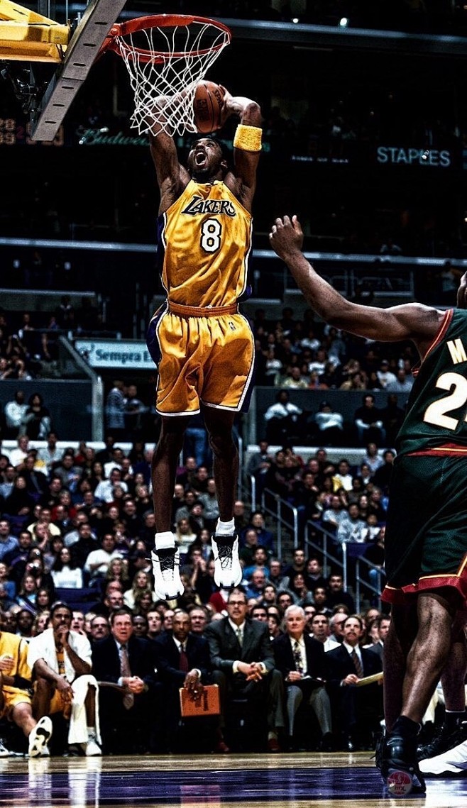 足球周刊：刘若钒曾想回成都却被徐正源拒绝，后获里卡多、穆斯卡特赏识（足球周刊：刘若钒欲回归成都遭徐正源拒绝，此后获里卡多与穆斯卡特青睐）